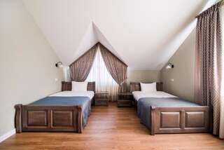 Отель Gosudar Hotel Кропивницкий Двухместный номер с 2 отдельными кроватями-4